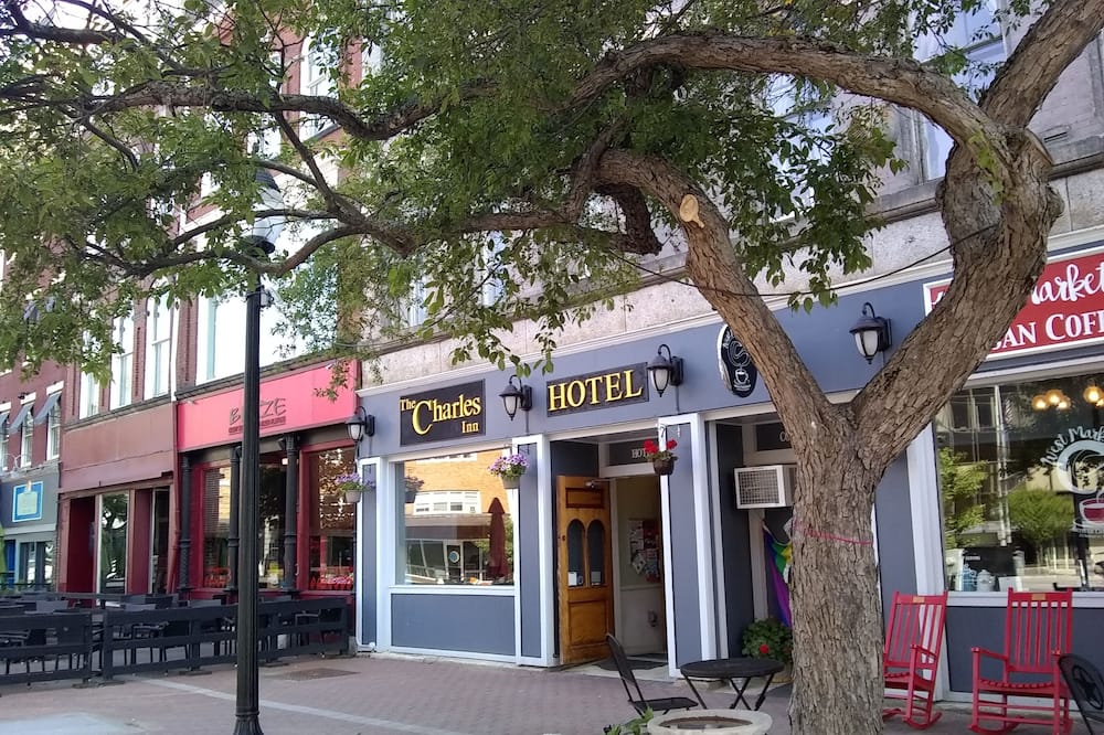 The Charles Inn at Vacationland Inns