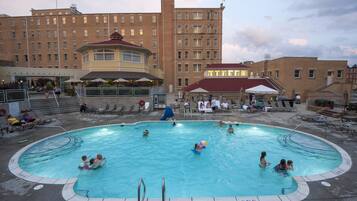 Indoor pool, outdoor pool