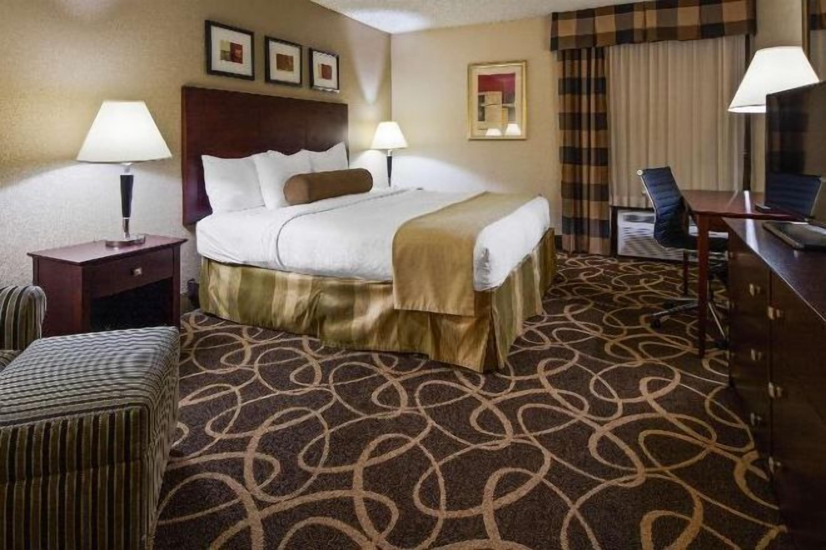 In-room safe, desk, laptop workspace, blackout curtains