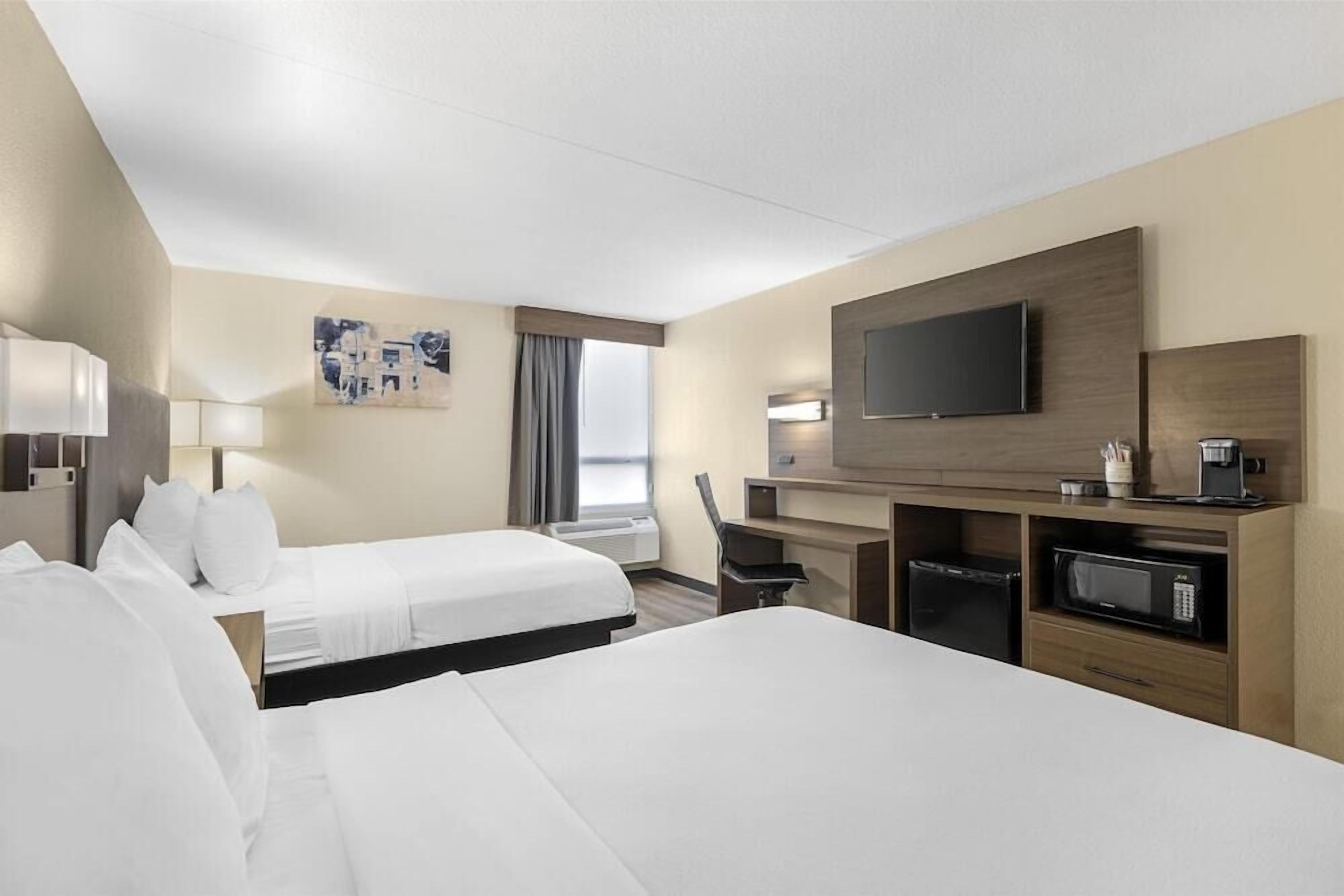 In-room safe, desk, laptop workspace, blackout drapes