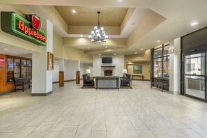 Lobby - Best Western Plus York Hotel & Conference Center (York)