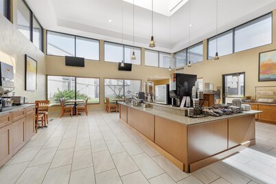 Best Western Plus York Hotel & Conference Center