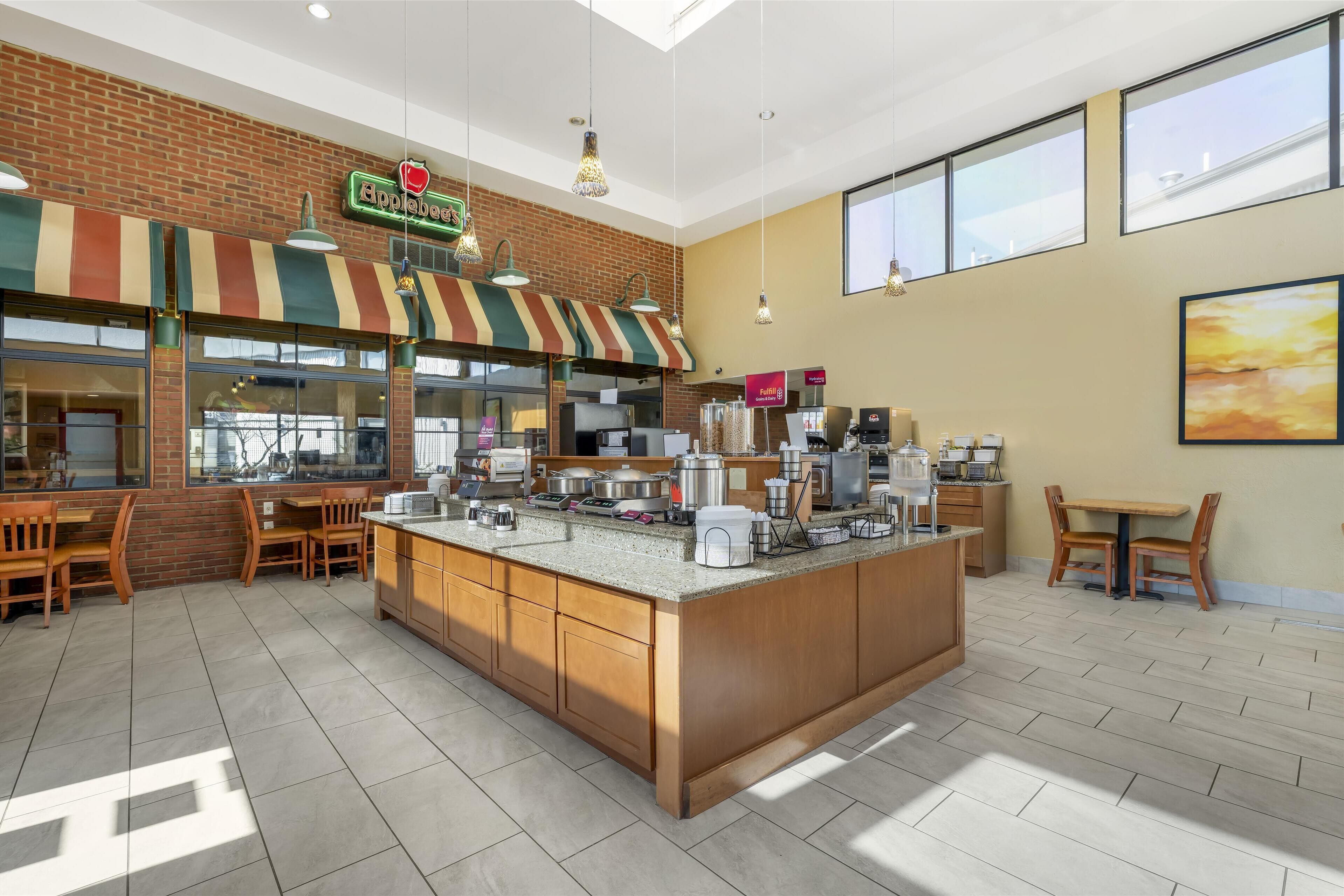 free daily full breakfast