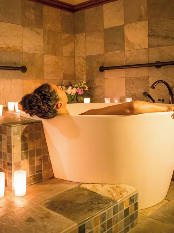 Sauna, hot tub, steam room, body treatments, body wraps, body scrubs