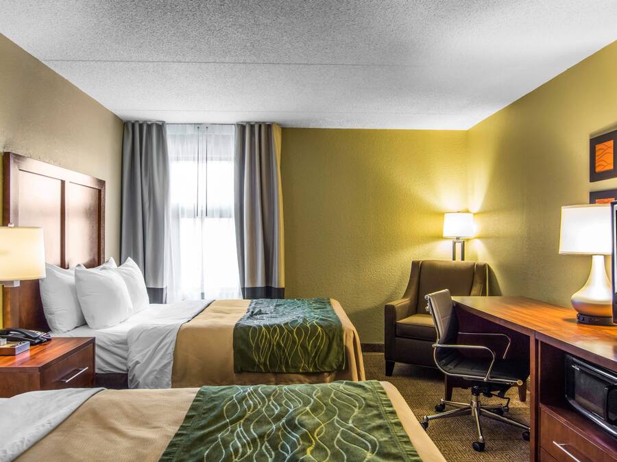 Egyptian cotton sheets, premium bedding, down comforters, desk