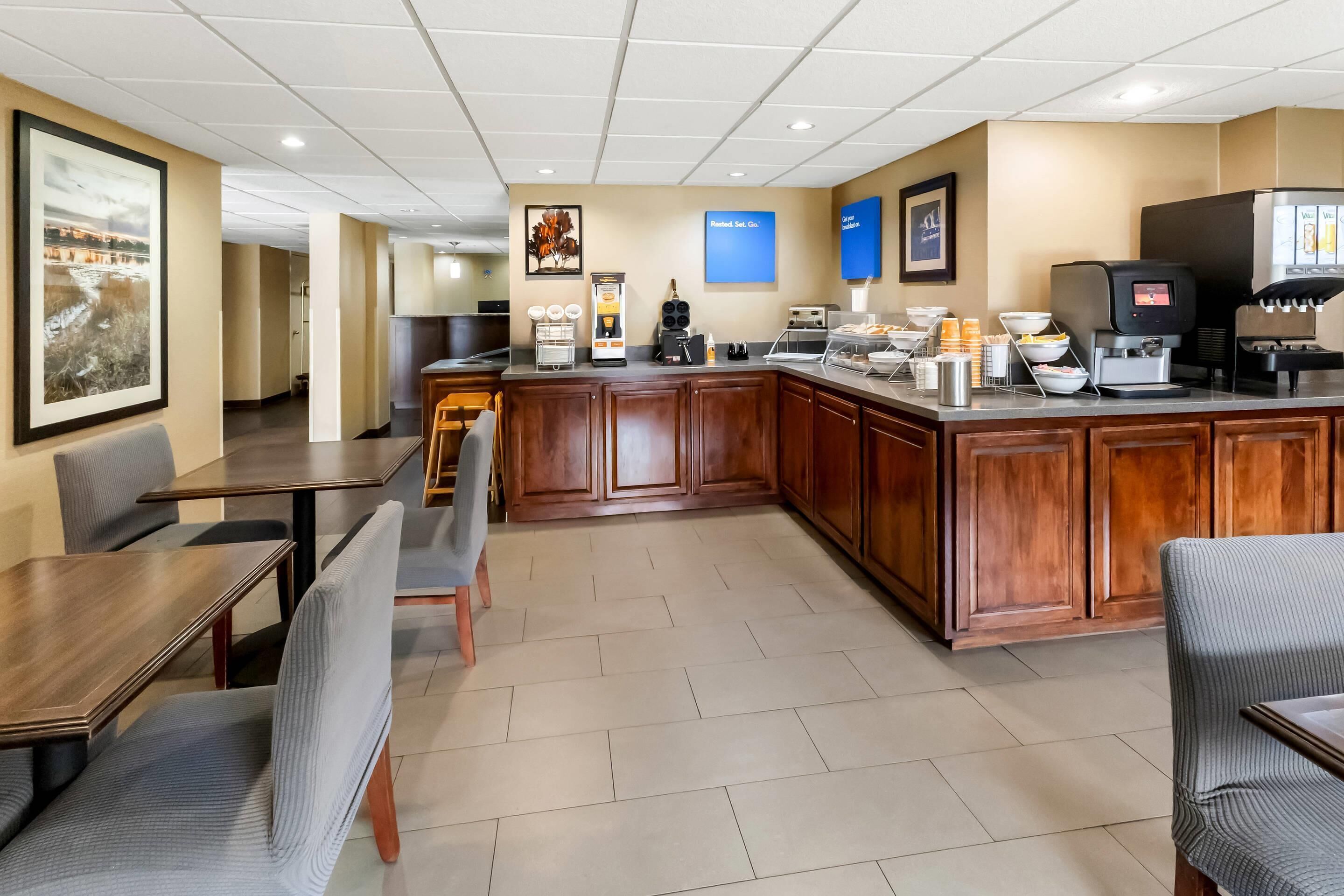 Free daily buffet breakfast