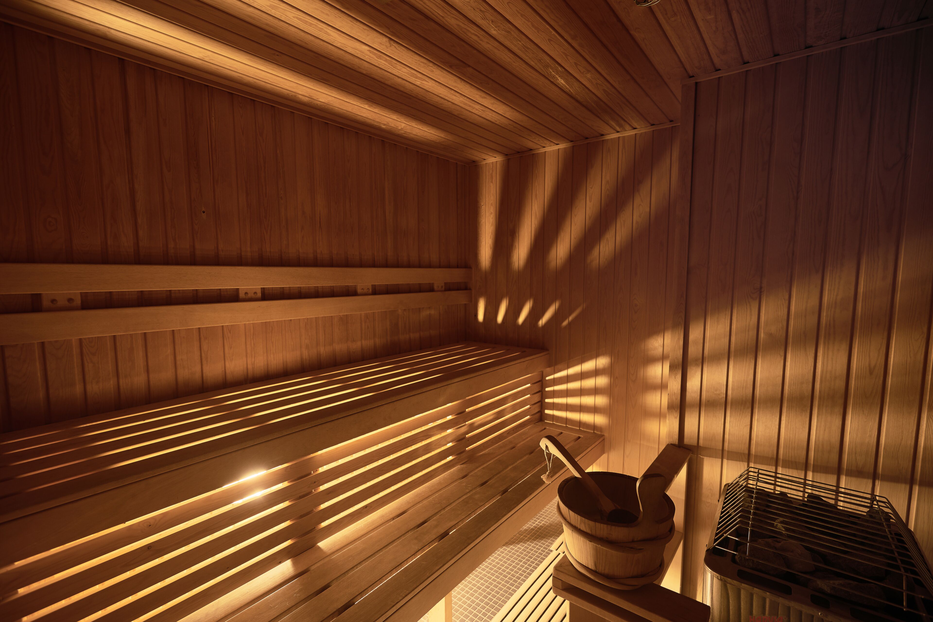 sauna, body treatments, aromatherapy, deep-tissue massages