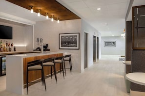 Serves breakfast, lunch, and dinner - Hampton Inn by Hilton Winnipeg Downtown (Winnipeg)
