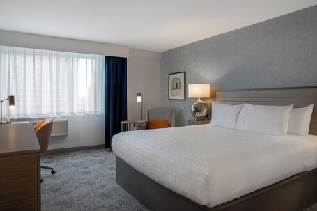 Hampton Inn by Hilton Winnipeg Downtown - Image 35