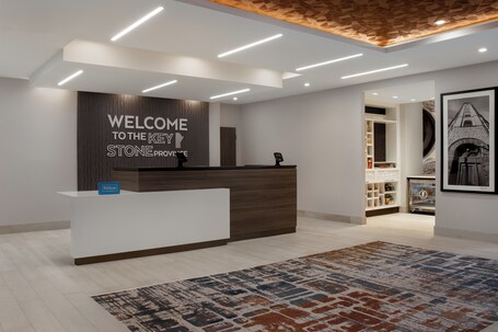 Hampton Inn by Hilton Winnipeg Downtown - Image 5
