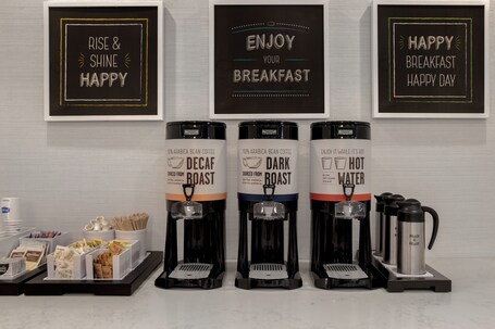 Hampton Inn by Hilton Winnipeg Downtown - Image 32