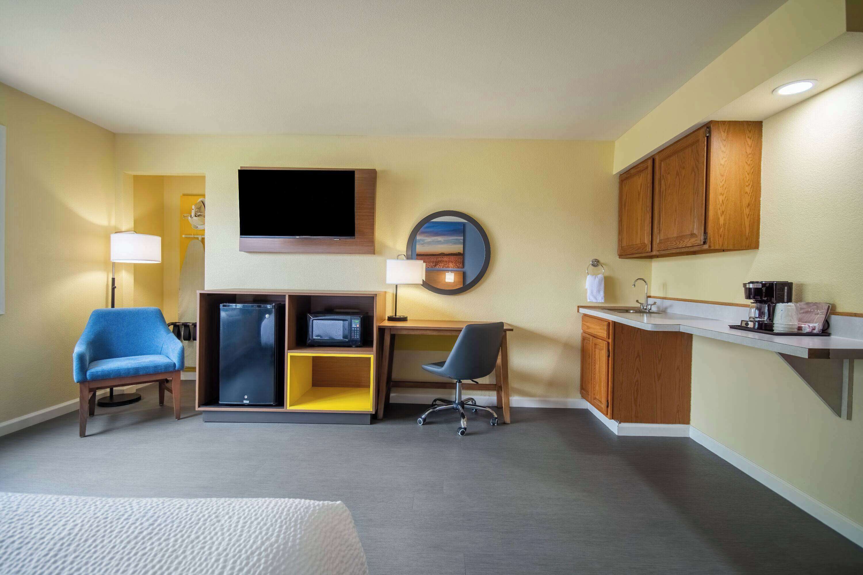 Room, 1 King Bed, Accessible, Non Smoking