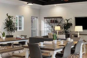 Property amenity - Peacock Suites (Anaheim)