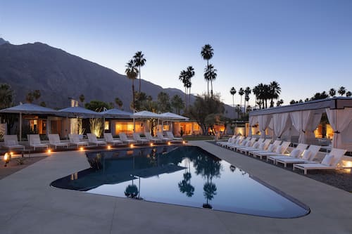 2 outdoor pools, free pool cabanas, pool umbrellas