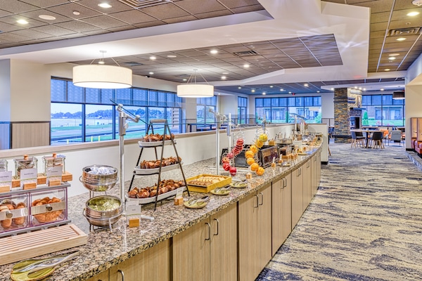 Tägliches großes Frühstück gegen Gebühr