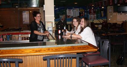 Gladstone Inn & Suites