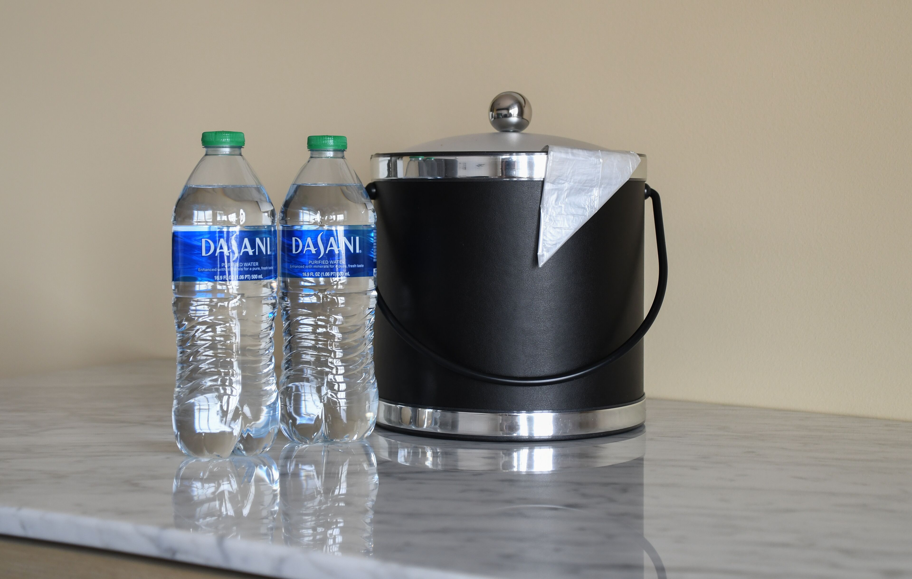 basic room, 1 queen bed | 1 bedroom, premium bedding, iron/ironing board, free wifi