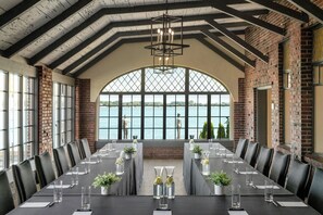 Meeting facility - St. Clair Inn (St. Clair)