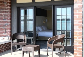 Premium bedding, iron/ironing board, free WiFi, bed sheets