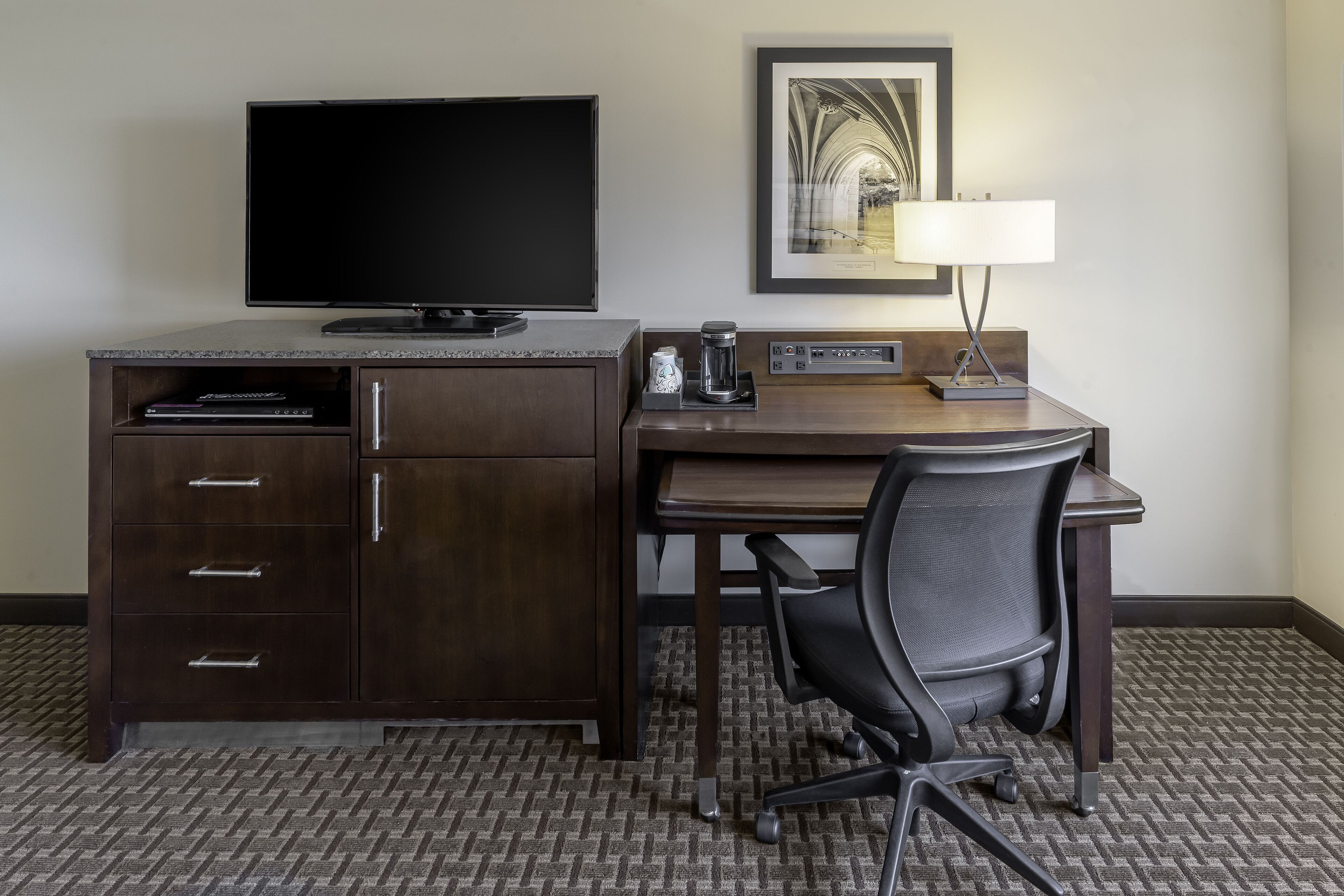 premium bedding, in-room safe, desk, laptop workspace