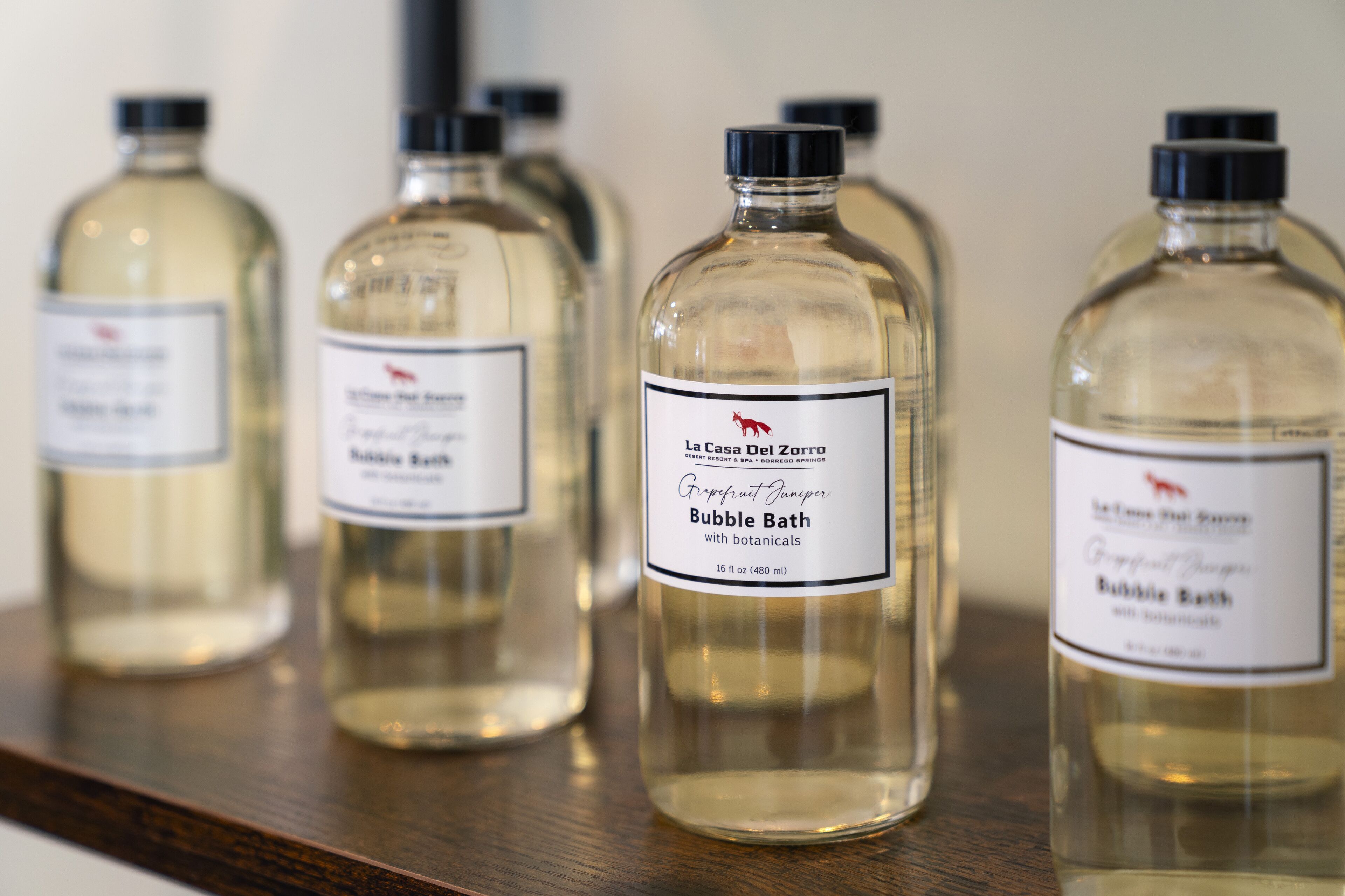 couples treatment room(s), sauna, hot tub, steam room, body treatments