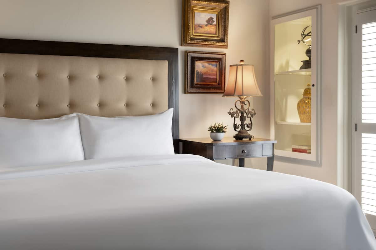 Ropa de cama de alta calidad, cubrecamas y colchones con pillow-top