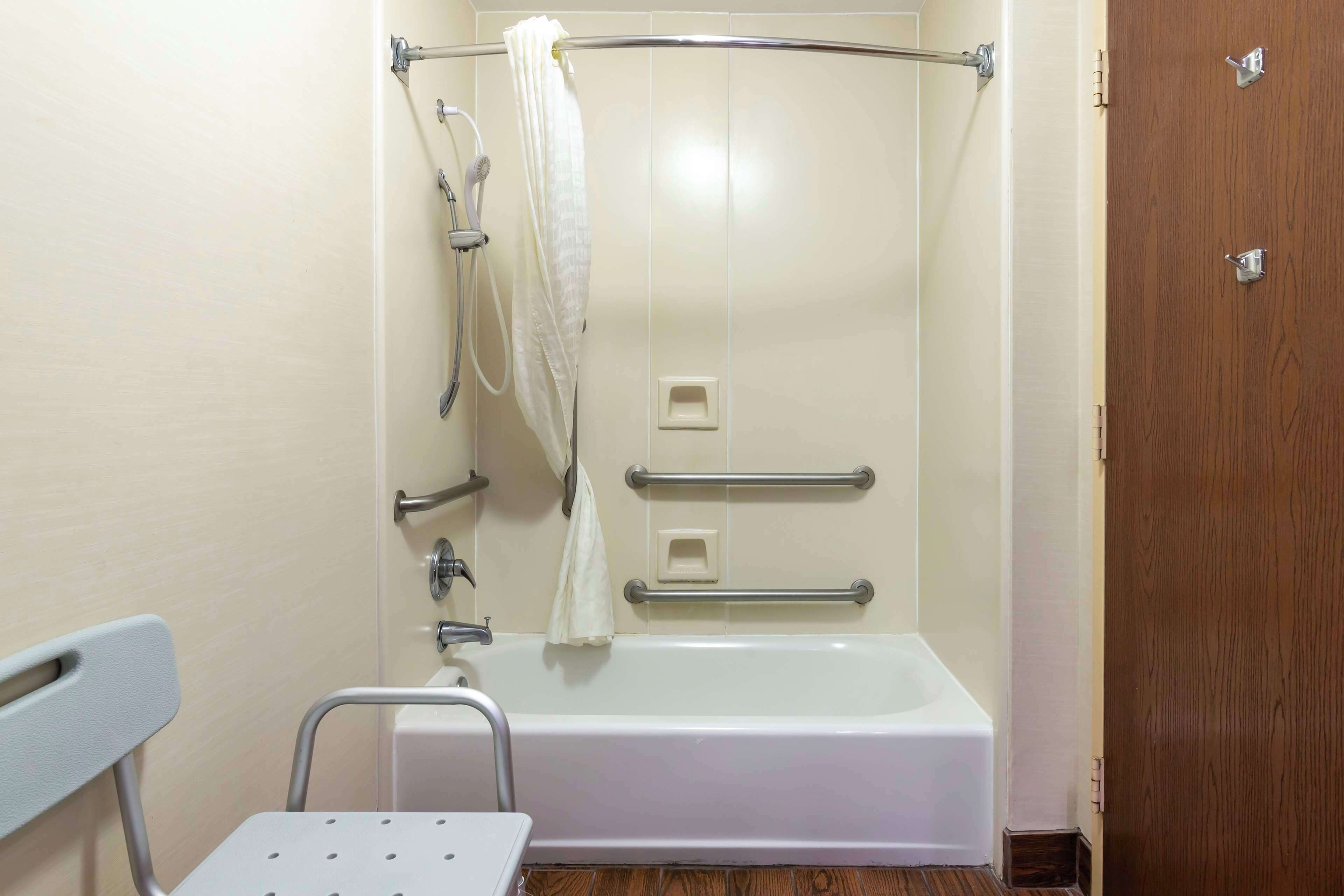 combined shower/bathtub, free toiletries, hair dryer, towels