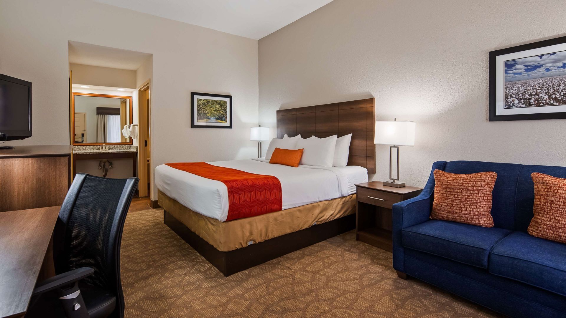 Desk, laptop workspace, iron/ironing board, WiFi