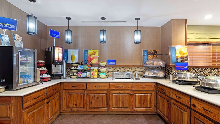 Best Western Colonial Inn