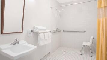 Deep-soaking bathtub, free toiletries, towels