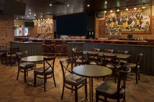 2 bars/lounges, sports bar