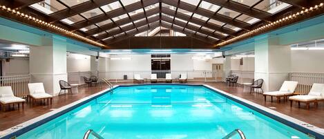 Indoor pool, pool loungers