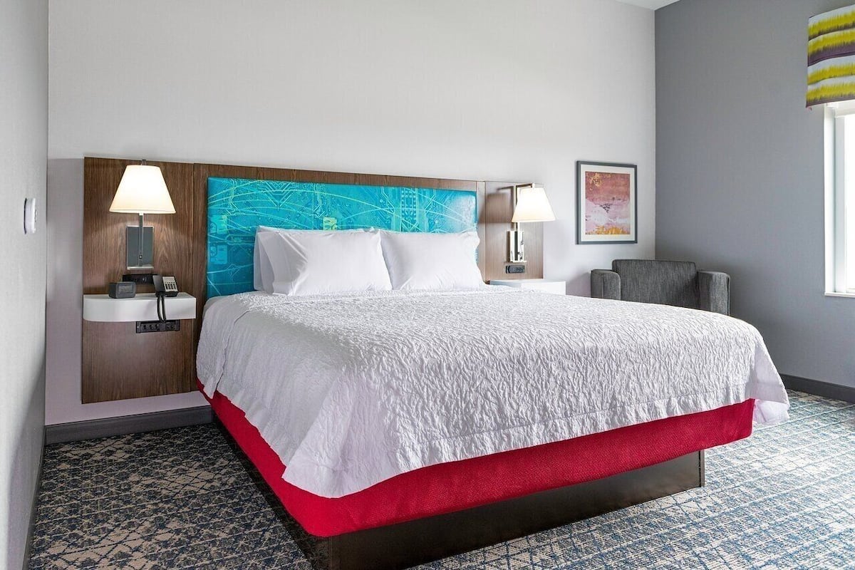 Iron/ironing board, cribs (surcharge), rollaway beds (surcharge)
