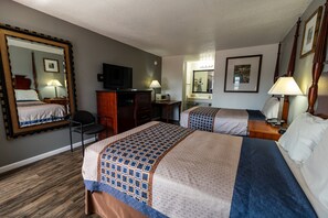 Decoración personalizada, muebles diferentes y escritorio 