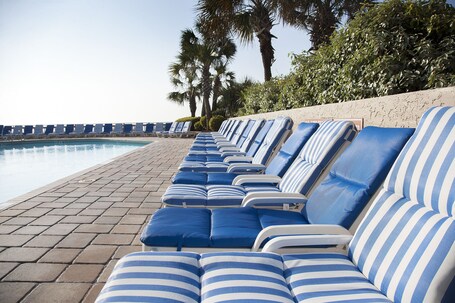 Coral Beach Resort Hotel Suites - Image 62