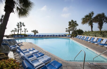 Coral Beach Resort Hotel Suites - Image 58