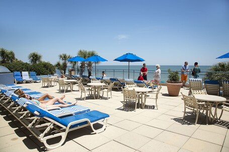 Coral Beach Resort Hotel Suites - Image 4