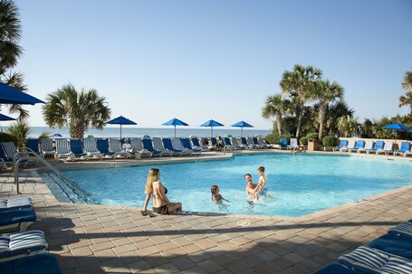 Coral Beach Resort Hotel Suites - Image 19