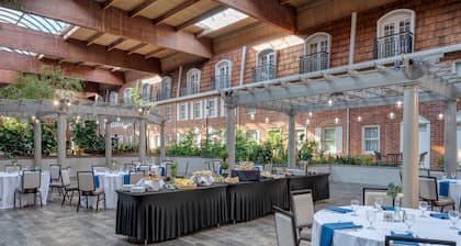 Crowne Plaza Albany - The Desmond Hotel by IHG