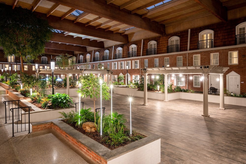 Crowne Plaza Albany - The Desmond Hotel by IHG