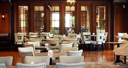 The Boulevard Inn & Bistro