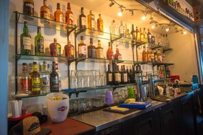 Bar (on property) - Hotel Moloka'i (Kaunakakai)