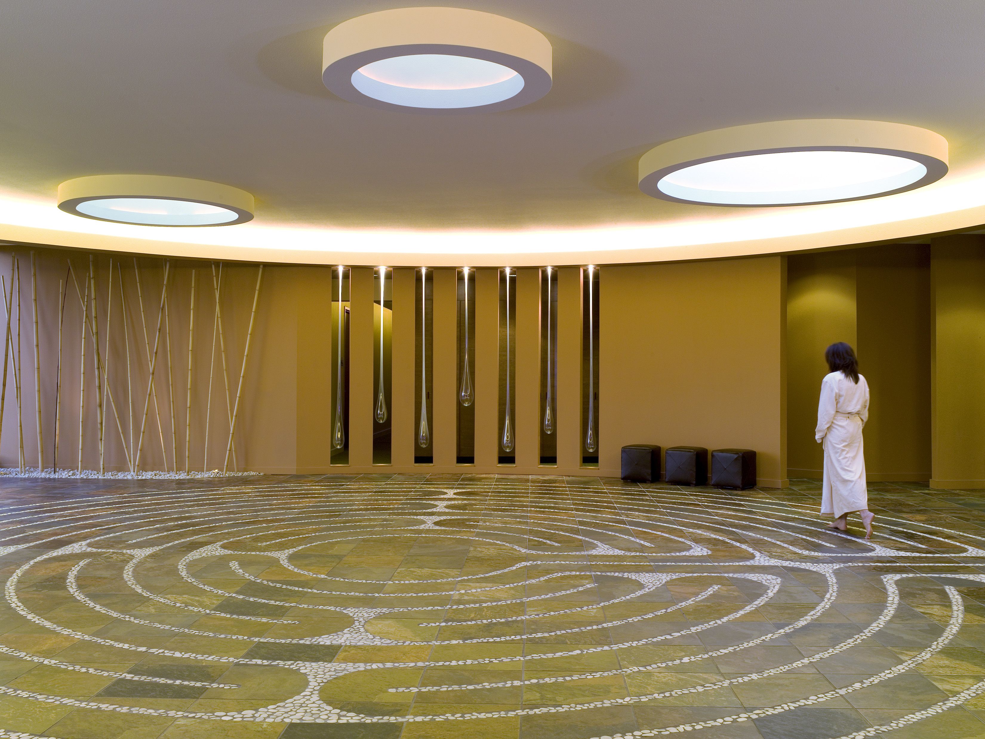 Couples treatment rooms, sauna, hot tub, steam room, body treatments