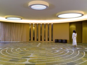 Couples treatment rooms, sauna, hot tub, steam room, body treatments - Heidel House Resort & Spa (Green Lake)