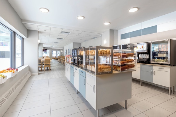 Free continental breakfast