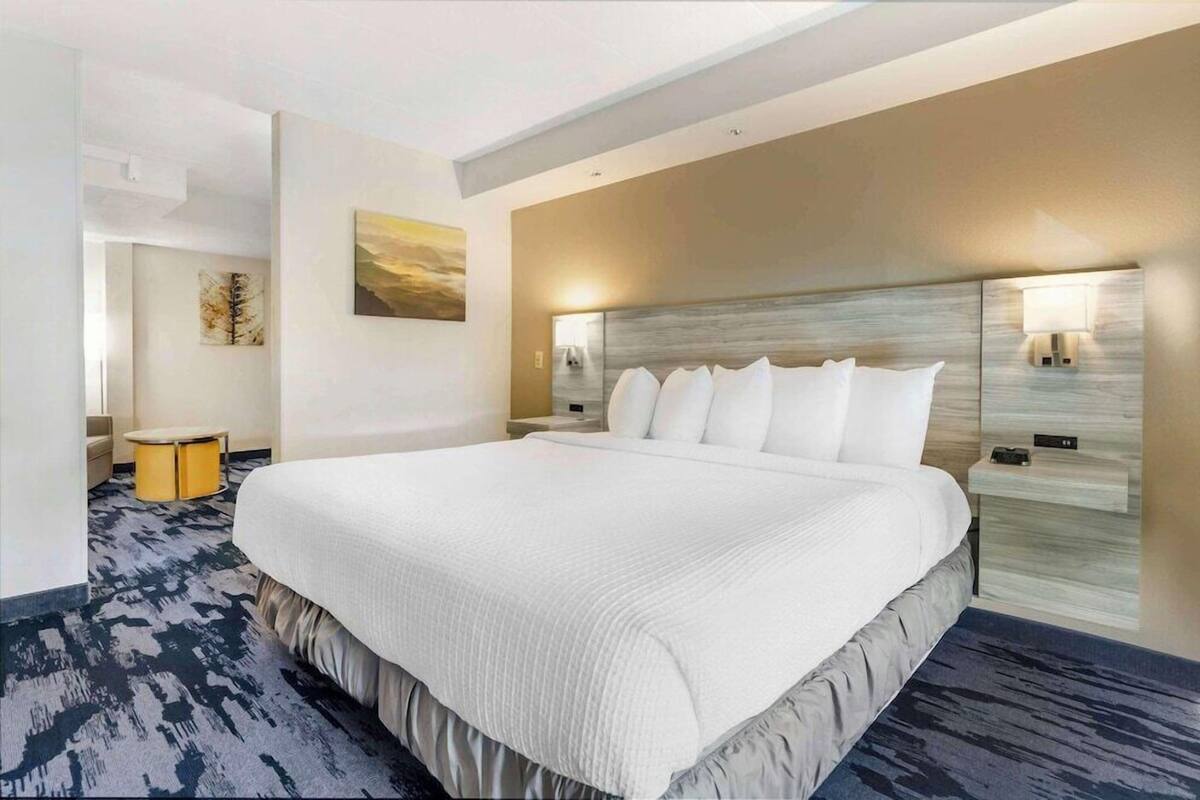 In-room safe, desk, blackout drapes, iron/ironing board