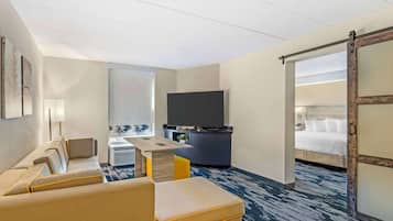 Suite, 1 King Bed, Non Smoking, Refrigerator & Microwave | In-room safe, desk, blackout drapes, iron/ironing board