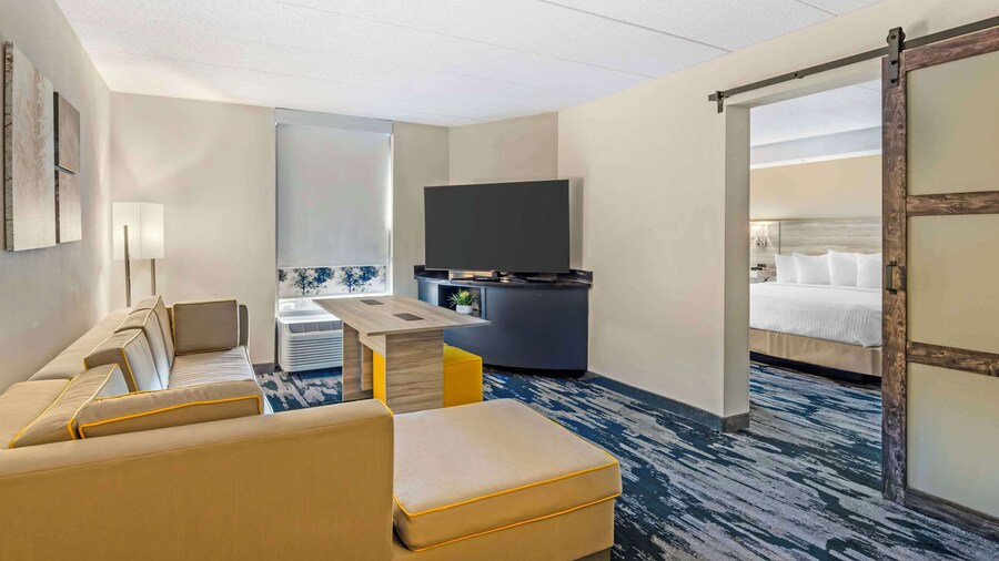 Best Western Plus Beckley Inn