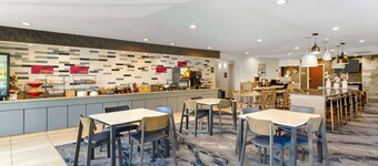 Best Western Plus Beckley Inn