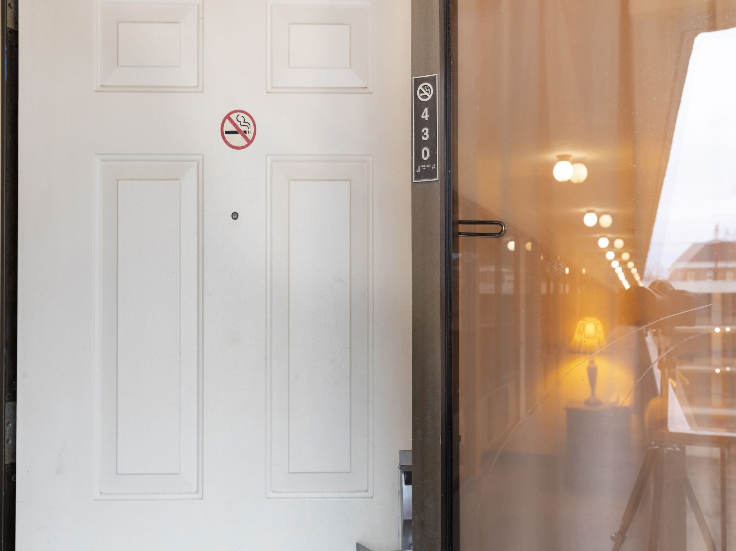 Standard Room, 1 King Bed, Non Smoking | Terrace/patio